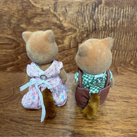 SYLVANIAN FAMLIES Calico Critters Slydale Fox Mom and Dad - Picture 5 of 6